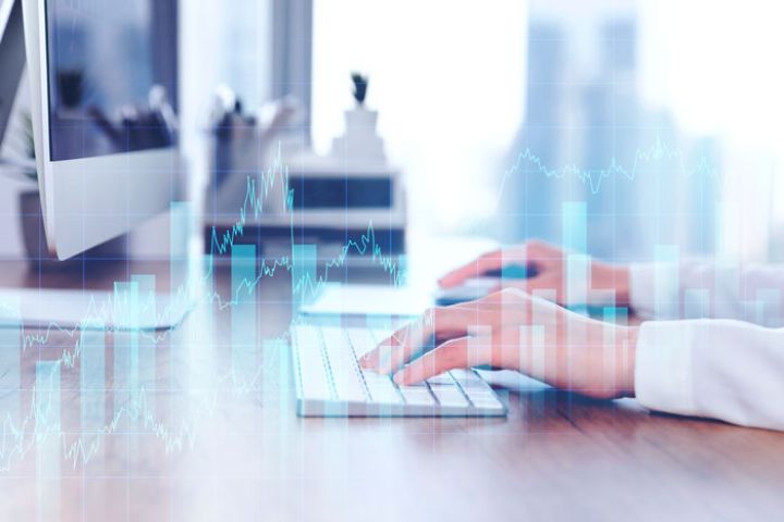 在广袤的空间和无限的时间中(在广褒的空间和无限的时间中)